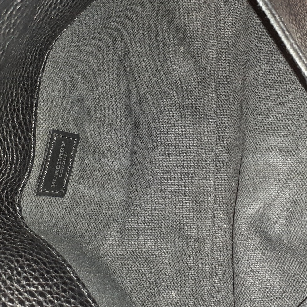 BURBERRY BLACK LEATHER CLUTCH WITH TOGGLE EUC - Picture 11 of 13